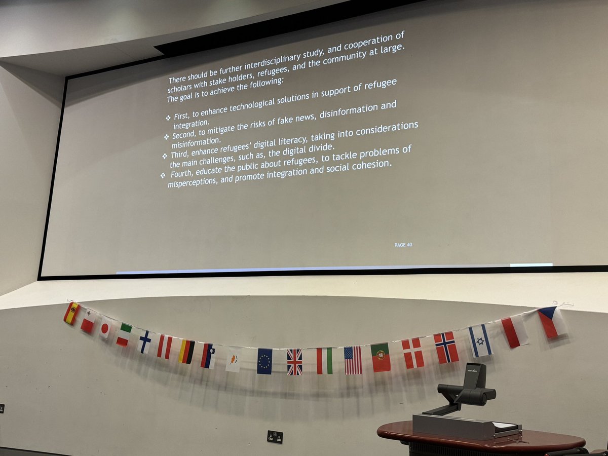 Fantastic keynote presentation by Dr Amira Halperin about culturally competent communication of refugees in the era of AI - highlights below 👇🏼 #ETNA2024
