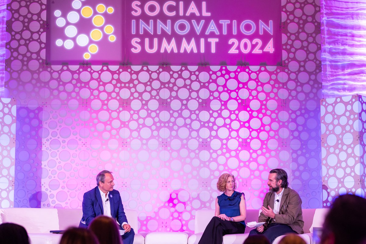 _abetterchicago's tweet photo. We were inspired by the discussion between @BethSwanson5, our CEO, and @dannywirtz, Chairman and CEO of the @NHLBlackhawks, on the social impact work being done through our One West Side partnership at the Social Innovation Summit.

#SIS24 #OneWestSide https://t.co/fI1BRcWDyi