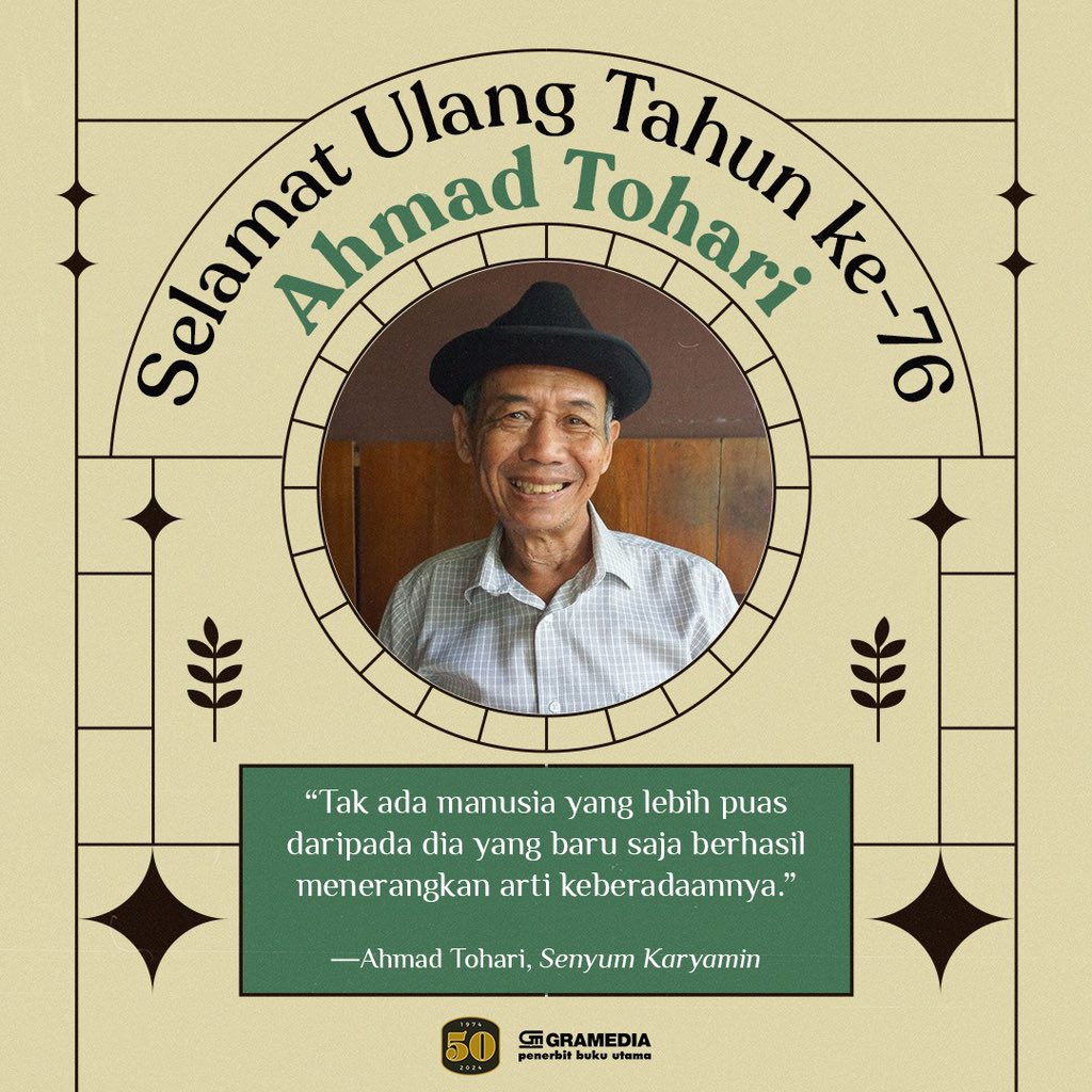 bukugpu's tweet photo. Sebelum mengakhiri hari ππ» Selamat ulang tahun #AhmadTohari yang ke-76 π Panjang umur dan selalu tersenyum, Pak. β¨ #bukugpu #fiksigpu https://t.co/yH9Zqo8KZd