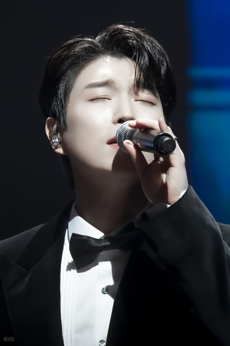 #포레스텔라 #배두훈  
221222 미리메리 크리스마스 in 서대문 
#forestella

(｡ᵕ̣̣̣̣̣̣ ꘍ ᵕ̣̣̣̣̣̣｡)