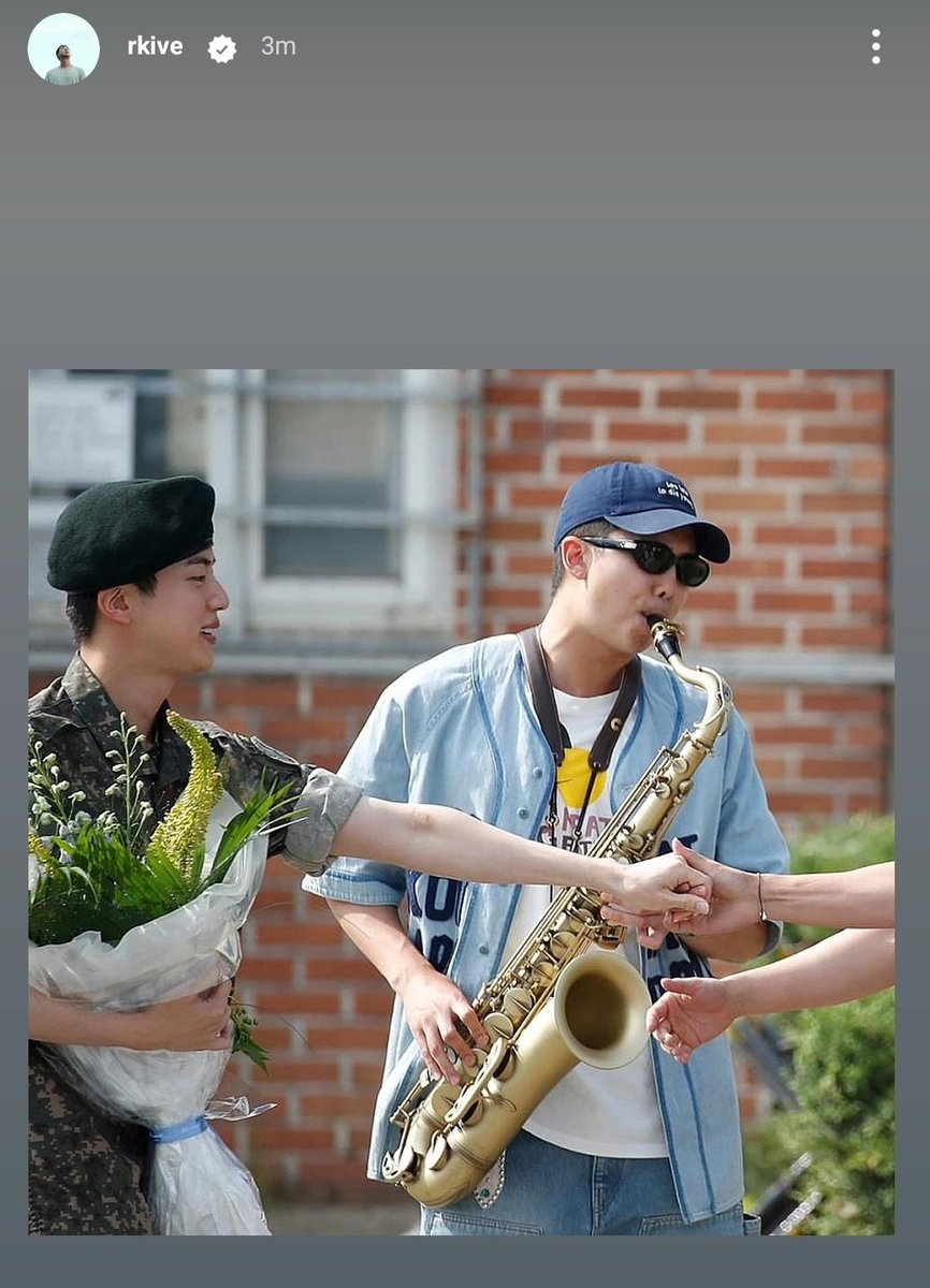 tetebbi's tweet image. NAMJOON AS SOON AS HE GOT DISCHARGED