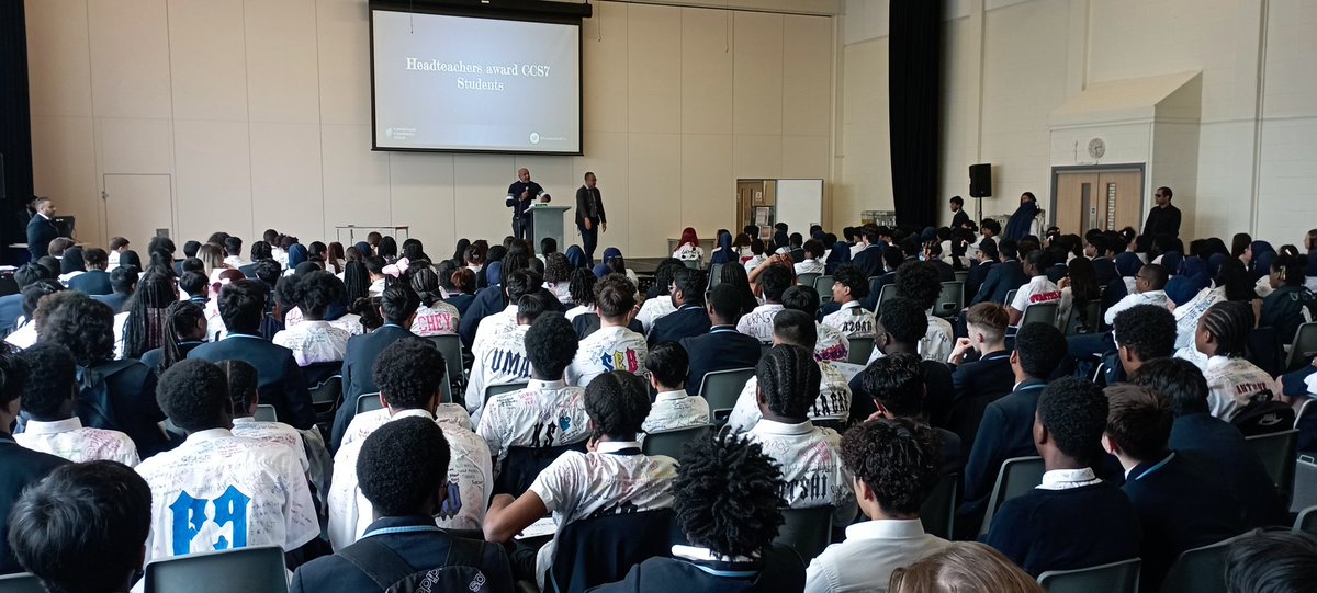 My first #leavers assembly at <a href="/cumberlandcst/">Cumberland Community School</a> Bittersweet feelings and many surprises. #buenasuerte