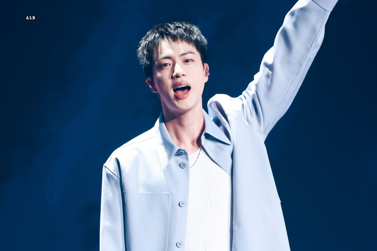 ALittleBraver92's tweet photo. 240613 

#방탄소년단진 #김석진 #석진 #진 #BTSJIN #JIN @BTS_twt https://t.co/ysvzp80RbB