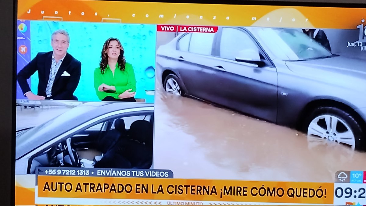 Canal 13 <a href="/tudia_13/">#TuDia13</a> dando como primicia la noticia de un auto inundado y varado que ya dio <a href="/BuenosDiasTVN/">Buenos Días a Todos</a> . De hecho, el periodista de tvn sacó a la mujer del auto. #llegandotarde