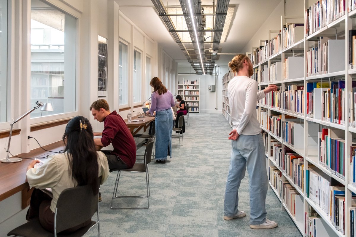 Palais de la Porte Dorée tweet media