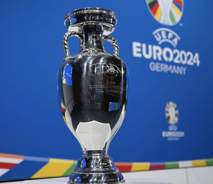 Footballtweet's tweet photo. 🍿 𝗜𝗧'𝗦 𝗘𝗨𝗥𝗢 𝟮𝟬𝟮𝟰 𝗗𝗔𝗬 🍿 https://t.co/F5oApbTh2e
