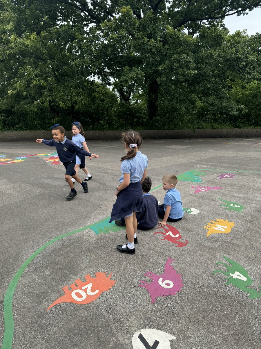CCCRPrimary's tweet photo. Year 1 have been inspired by sports day to time which race is completed the fastest? #cccrmaths #cccry1 https://t.co/pbc5uNodWq