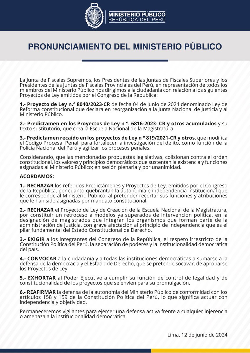 La Salita del SIN 🇵🇪 (@lasalitadelsin) on Twitter photo El punto 4 del pronunciamiento de <a href="/FiscaliaPeru/">Ministerio Público</a> es histórico:
"CONVOCAR a la ciudadanía y a todas las instituciones democráticas a sumarse a la defensa de la democracia y el Estado de Derecho que se pretende socavar, de aprobarse los proyectos de ley"
Vamos #TomemosLaCalle ‼️💪🏻 El punto 4 del pronunciamiento de <a href="/FiscaliaPeru/">Ministerio Público</a> es histórico:
"CONVOCAR a la ciudadanía y a todas las instituciones democráticas a sumarse a la defensa de la democracia y el Estado de Derecho que se pretende socavar, de aprobarse los proyectos de ley"
Vamos #TomemosLaCalle ‼️💪🏻