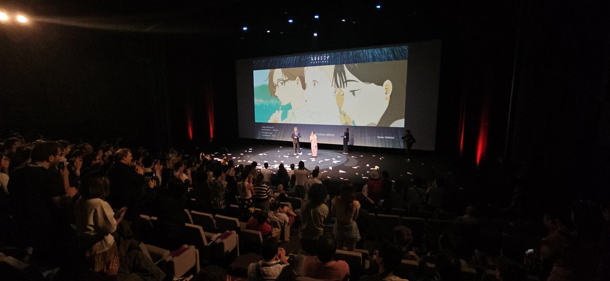 canm0m's tweet photo. i was in this audience! standing ovations before and after the movie, v deserved. glad we could let yamada see how much we love her work ^^' https://t.co/5IEdSZqiSE