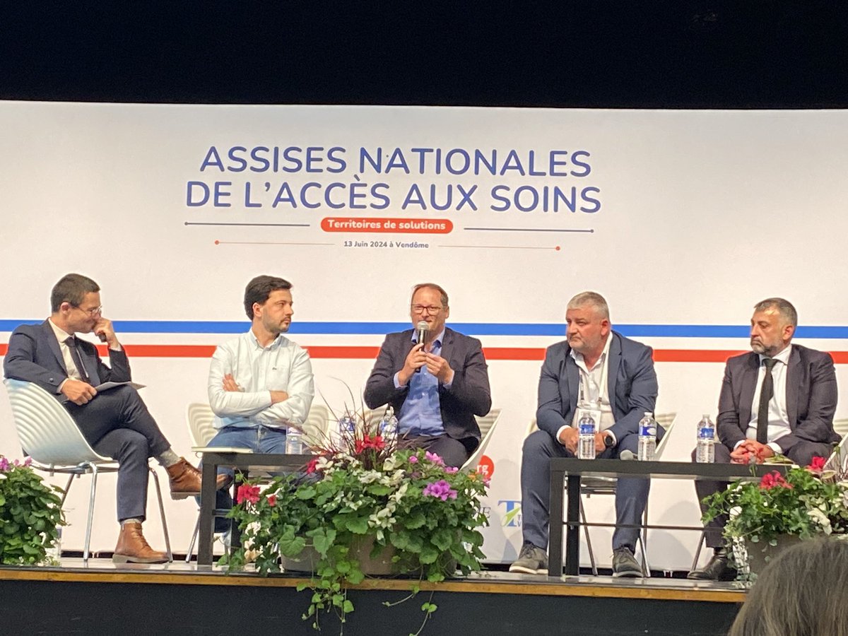 [#Assises2024] 
🎤Emmanuel Renoux, directeur RSE : « La MACSF soutient des innovations dans le domaine des technologiques ou d’organisation des soins qui permettent de gagner du temps médical,  de la sécurité et de l’efficacité » 
 
#AccèsAuxSoins #santé
