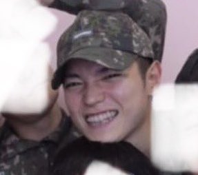 ForTaeyongFess's tweet photo. taeyong! 

        from this                      to this https://t.co/bAScRbG4mH