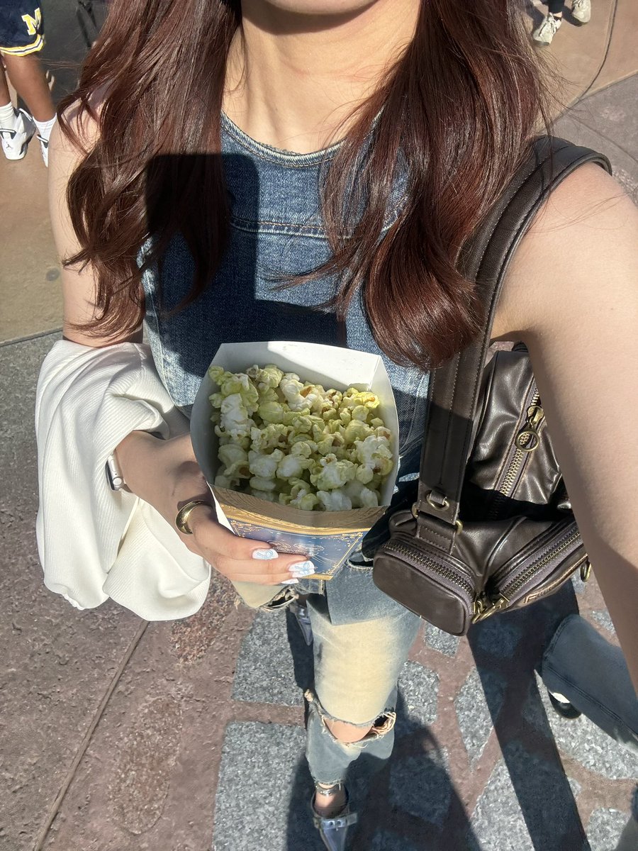 yuunpyoo's tweet photo. 抹茶ホワイトチョコ派🙋🏻‍♀️ https://t.co/O54FZzOel7