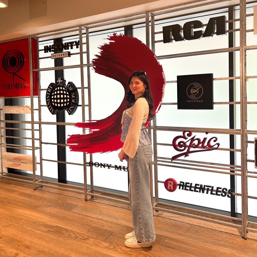 natashabyde's tweet photo. Just reached my six month milestone working at @SonyMusicUK under Columbia Records! Feeling very grateful for everything I’ve learnt and experienced so far 𝄞₊ ⊹ https://t.co/PPza0NSPm8