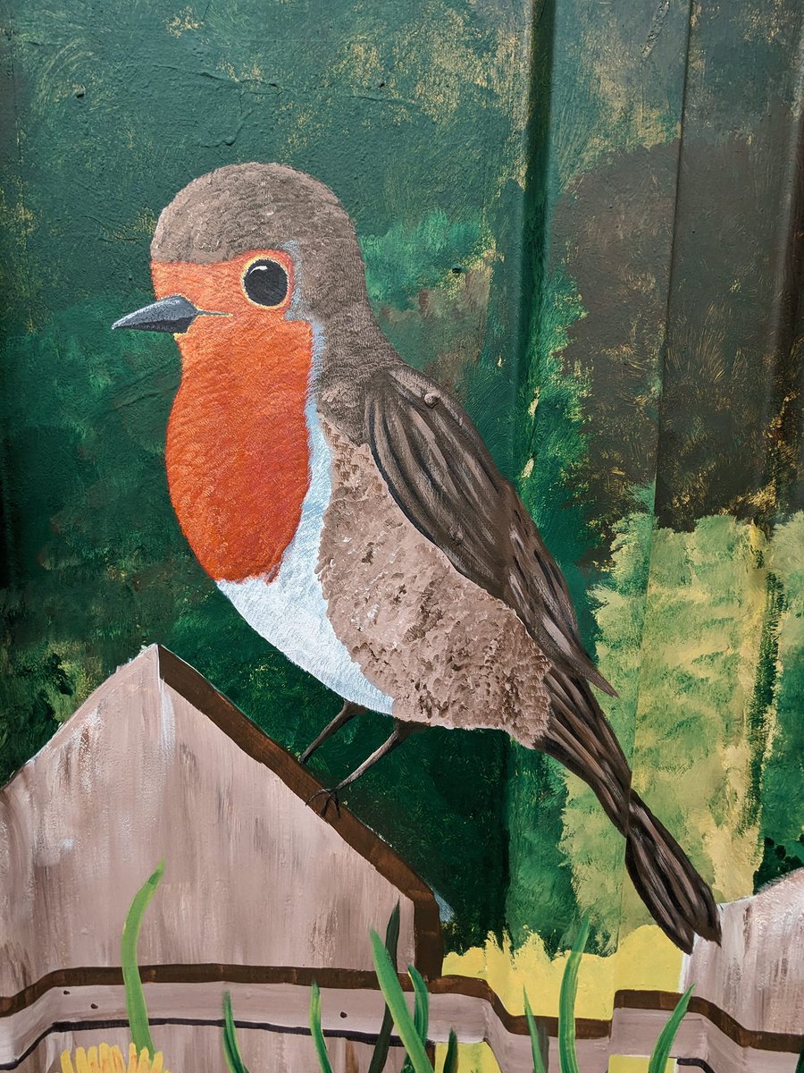Volunteers Michaela and Ali spent over a week creating a vibrant mural on Dane Valley Woods storage container. The bucolic scene showcases local flora and fauna, including a robin, butterflies, and their star pyramidal orchid. 🌿🦋
#margate #thanet  #kent #kentlife #art #artist