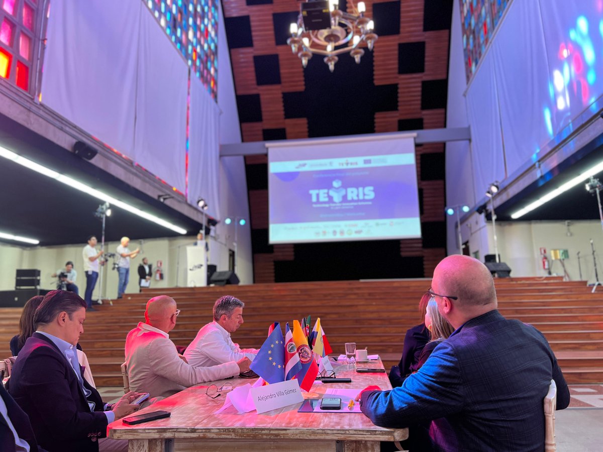 Tetris Network (@projecttetris) on Twitter photo #TetrisFinalConference | La promesa es seguir trabajando en beneficio del crecimiento de la transferencia, y que eso tenga un impacto que favorezca la transformación del territorio.
Alejandro Villa, Rector <a href="/ITMinstitucion/">Institución Universitaria ITM</a>
Sigue la transmisión youtube.com/live/rkzYZk88I… #TetrisFinalConference | La promesa es seguir trabajando en beneficio del crecimiento de la transferencia, y que eso tenga un impacto que favorezca la transformación del territorio.
Alejandro Villa, Rector <a href="/ITMinstitucion/">Institución Universitaria ITM</a>
Sigue la transmisión youtube.com/live/rkzYZk88I…