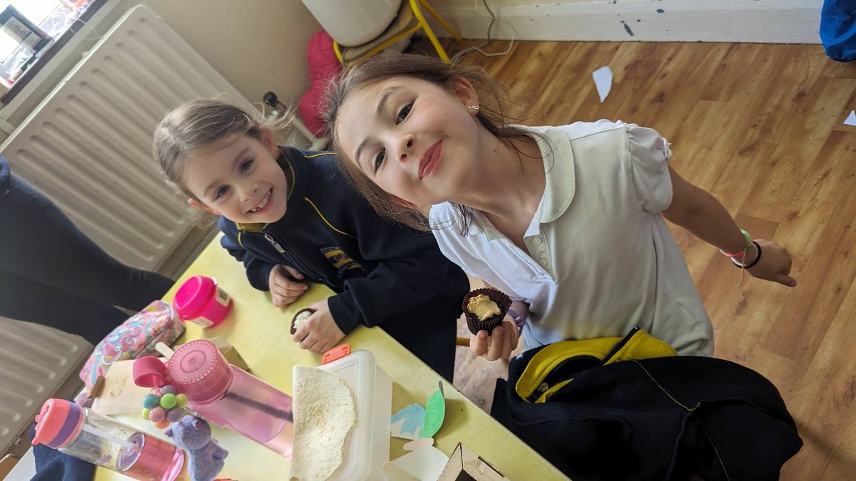 ConventNewport's tweet photo. We raise our new Green Flag for litter &amp; waste yesterday! Our brilliant committee treated everyone in the school to a cupcake to say thanks for all the work for the past 2 years. Well done everyone! 💚🏆@greenschoolsire https://t.co/L0CYdp6L24