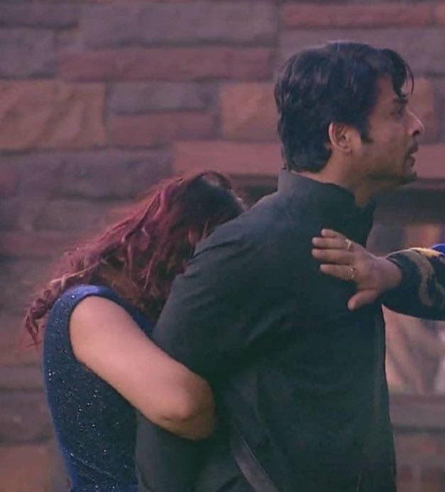 Hold the person who holds your rage like this ♥️

#SidNaaz