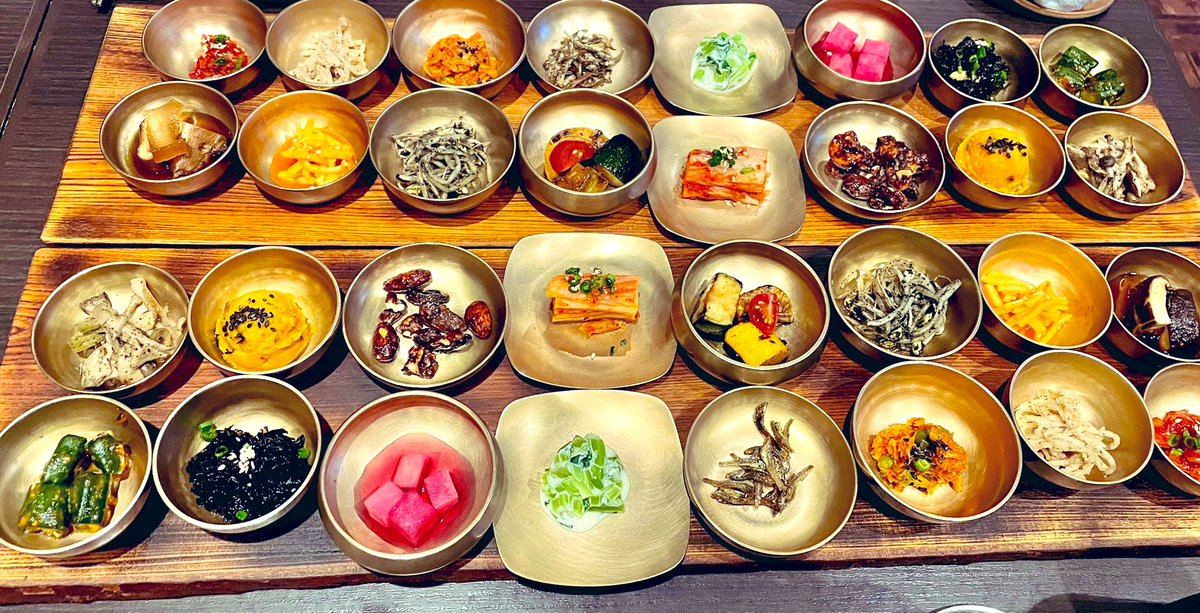 cindyastlak2623's tweet image. WM仲間の同年代のママ友達と広尾でモダン🇰🇷宮廷料理を食べて帰りなりー🥰
昔は子育ての悩みばかり話してたけど、今はお互いのオタ活と美容ネタ！😆💕

 #HASUO