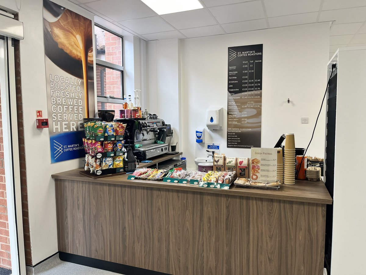 misstickle101's tweet image. The coffee bar in Outpatient 3 LGH is open for business. Serving hot &amp;amp; cold drinks, snacks, cakes &amp;amp; sandwiches. Grab your meal deal here for £3.50 &amp;amp; save the long walk to the shop or the canteen! This is a fabulous project form our SDMC. #WellDoneTeam @DianeBr68144961 @Cjparker32