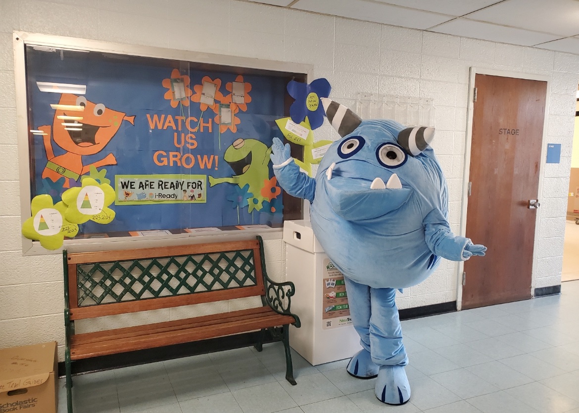 Thank you, Snargg , for coming to celebrate our awesome <a href="/iReady/">i-Ready</a>  results! <a href="/ewgmetcalf/">Metcalf Elementary School</a> #myreadyri #makingmathmagical