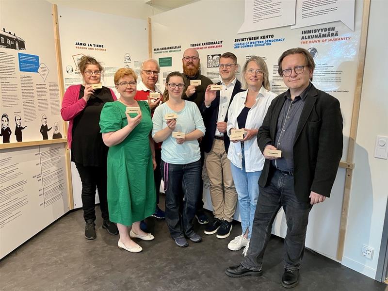 HeidiKnen's tweet photo. Nordic Bildung Network lähti muodostumaan Helsingissä. Mukana suunnnittelemassa mm. @andersenske @TuomiLauri @marion_fields . Pohjoismainen yhteistyö on kyllä riemastuttavaa! #arkisivistys @KVS_fi #tiedekeskussoppi https://t.co/O6RMOtXW7I