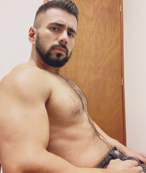 Watch Asher Lopez 's leaked NSFW photo on TwXstars