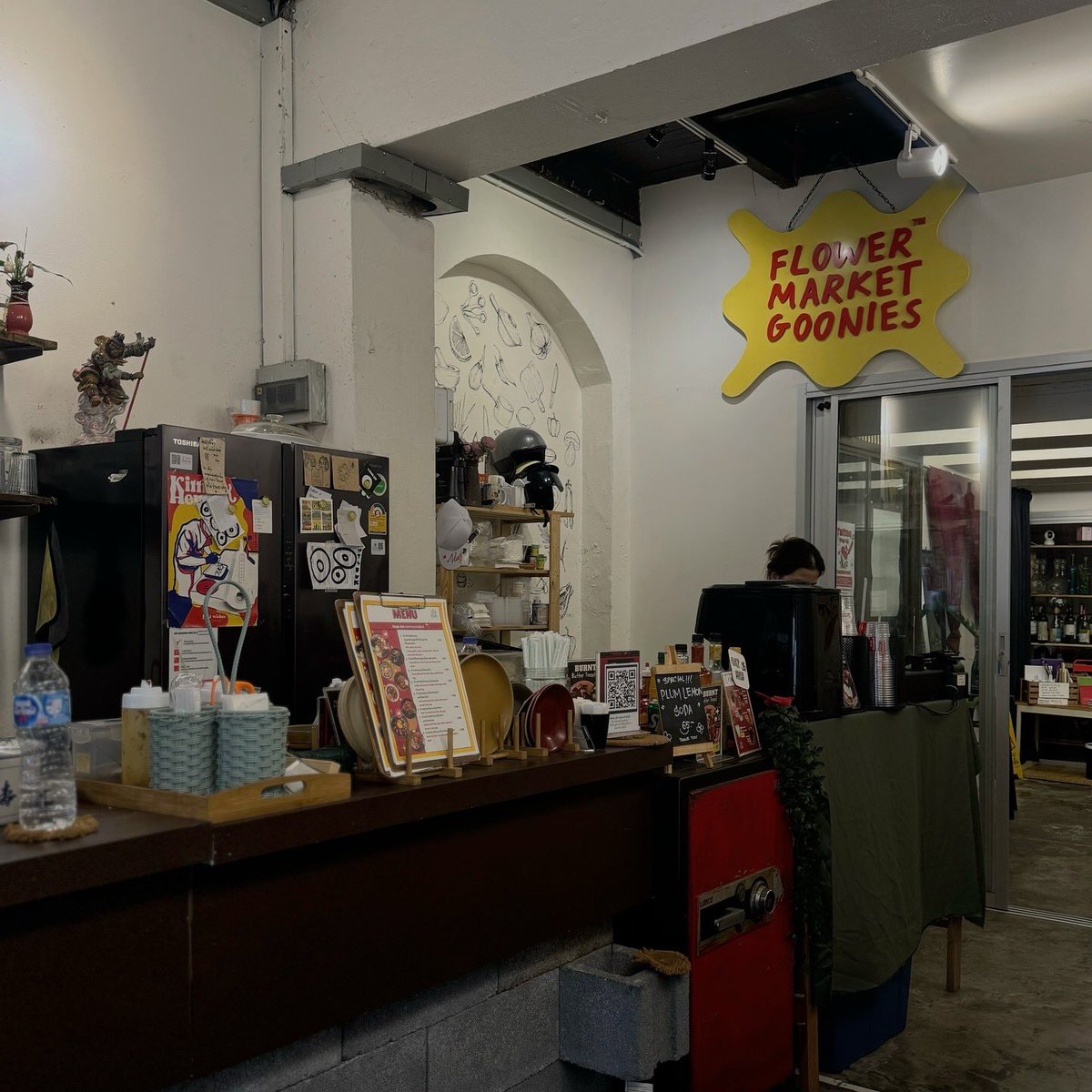 ununfah's tweet photo. แล้วเดินต่อไปกินข้าวกลางวัน ที่ร้านเนื้อหอม คาเฟ่ (เดินประมาณ 5 นาทีจาก museum siam)
สายกินเนื้อต้องมาลอง ข้าวหน้าเนื้ออร่อยมาก เทียบกับราคา 2 จานนี้ 500 เราว่าคุ้มอ่ะ อร่อย 
ร้านเปิดให้ walk in มาทานได้เลยไม่ต้องจองเฉพาะช่วงกลางวัน 11.00-16.00 นะ แต่ถ้าเป็น dinner ต้องโทรจองก่อนค่า 

📍https://t.co/GcbSRHdYuD
🕕 lunch 11.00-16.00
🕕 dinner 18.00-20.00 (หยุดจ.-อ. )
🚆MRT สนามไชย ทางออก 4