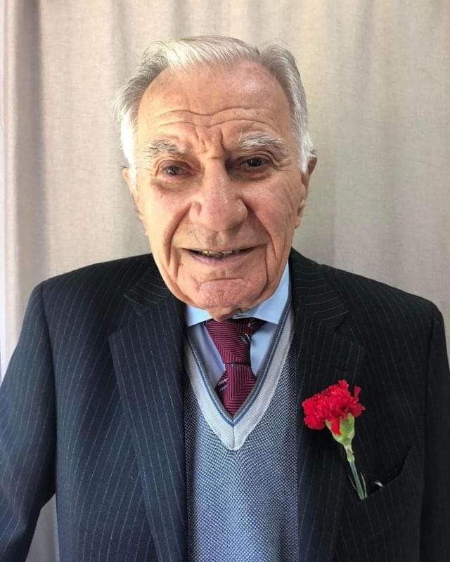 OSNMITALY's tweet photo. 🌹🏳️‍🌈 IN QUESTI GIORNI IL PARTIGIANO ADELMO BASTONI, NOME DI BATTAGLIA "BIANCO", È PARTITO PER L'ULTIMO VIAGGIO: AVEVA 94 ANNI, GRAZIE MILLE PER TUTTO, BELLA CIAO PARTIGIANO! 🌹🏳️‍🌈

Il messaggio di ANPI Castelfranco Emilia :

"Ci ha lasciati oggi il partigiano Adelmo Bastoni, presidente onorario della nostra sezione ANPI. 

In questa giornata cosi difficile e triste, vogliamo ringraziarlo ancora una volta per tutto quello che ha fatto per noi. 

Sempre con entusiasmo e straordinaria forza d'animo. 

I suoi insegnamenti sono un' eredità preziosa che cercheremo di valorizzare e portare avanti ogni giorno.
 
Ciao compagno Adelmo. 
Ci mancherai, davvero tanto."

🌹 BELLA CIAO PARTIGIANO! 🏳️‍🌈