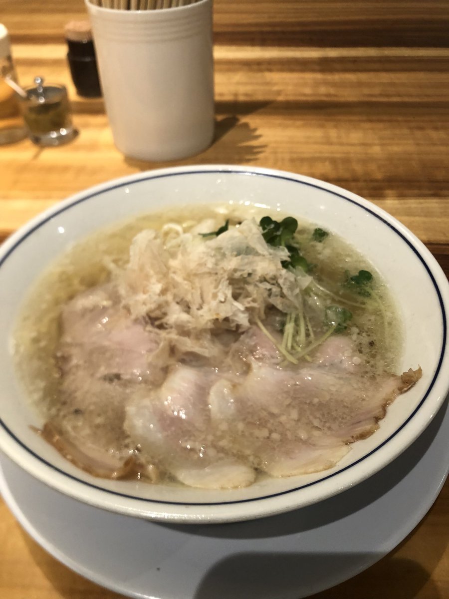 Catsice1's tweet photo. 難波中にある🍜鱗さんで塩ラーメン食べて🍜

太平の湯で癒されてきます♨🎶🛀💫

設備の点検為、水風呂の温度があんまり冷たくないとの事で注意書きがあったけど人少ないからいいや笑 https://t.co/VMBPER1wVp