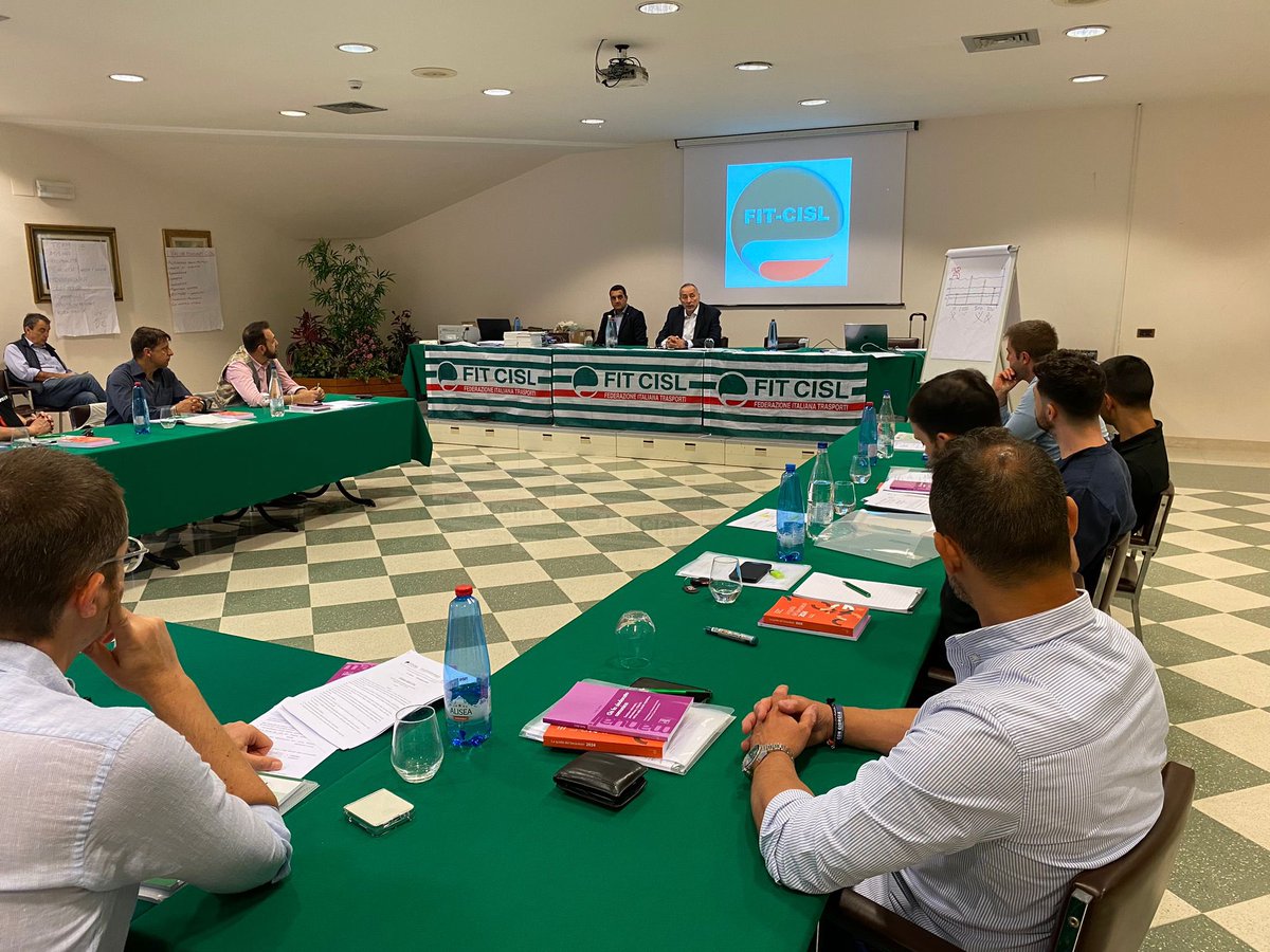 FitCisl's tweet photo. #13giugno📌Corso di #formazione nazionale controllori di volo
Il SG @salvopellecchia: “Necessario rinnovare al più presto il #Ccnl #GruppoEnav e sciogliere i nodi del #pianoindustriale @ENAVSpA, definendo le azioni propedeutiche a rispondere alle istanze delle persone  coinvolte" https://t.co/usAQyHTO7t