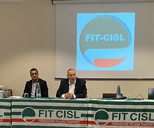 FitCisl's tweet photo. #13giugno📌Corso di #formazione nazionale controllori di volo
Il SG @salvopellecchia: “Necessario rinnovare al più presto il #Ccnl #GruppoEnav e sciogliere i nodi del #pianoindustriale @ENAVSpA, definendo le azioni propedeutiche a rispondere alle istanze delle persone  coinvolte" https://t.co/usAQyHTO7t