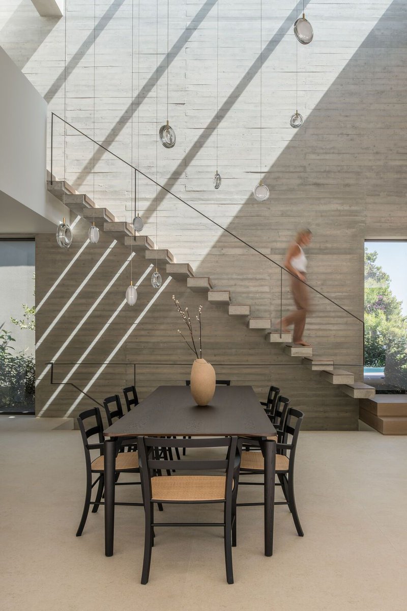 Archello's tweet image. Residence in Dionisos
by DESYPRI &amp;amp; MISIARIS Architecture
buff.ly/3VFNOrd 

Photo: George Sfakianakis