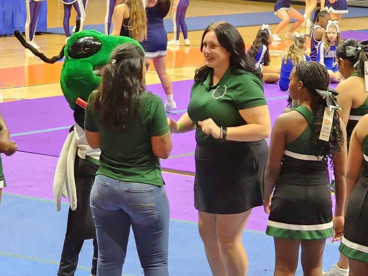 HornetBuzzMPMS's tweet image. Are you proud to be a Hornet? Yes, we are!
NCA Cheer Competition is about to begin. First, All-American tryouts and the teams.
#CheerMPMS #MPMS2025 #ManceParkGreatestHits2025  #HornetNation