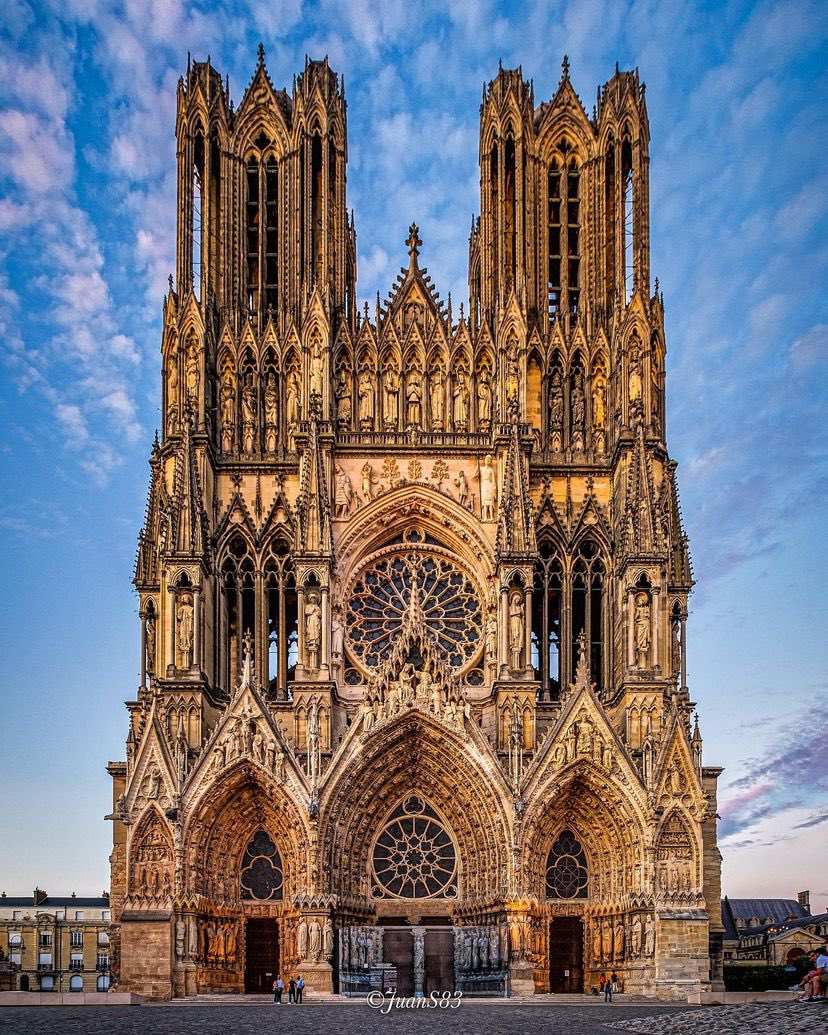 Reims Cathedral, France 🇫🇷 
📸: Juan Sánchez