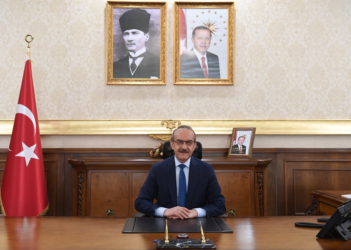 Valimiz Sayın <a href="/SeddarYavuz/">Seddar Yavuz</a> ’ un 2023-2024 Eğitim Öğretim Yıl Sonu Mesajı
🔽
kocaeli.gov.tr/valimiz-sayin-…