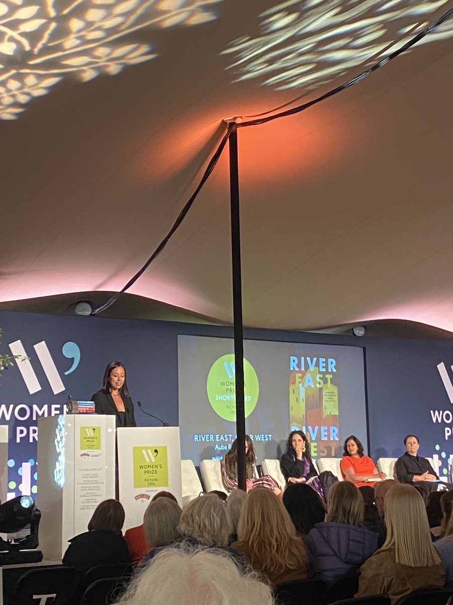 danniferrante's tweet image. A truly wonderful evening at the @WomensPrize readings. So much talent and compassion in the room, I’ve come away feeling incredibly inspired by the astonishing line-up of women and books, including the wonderful @AubeReyLescure