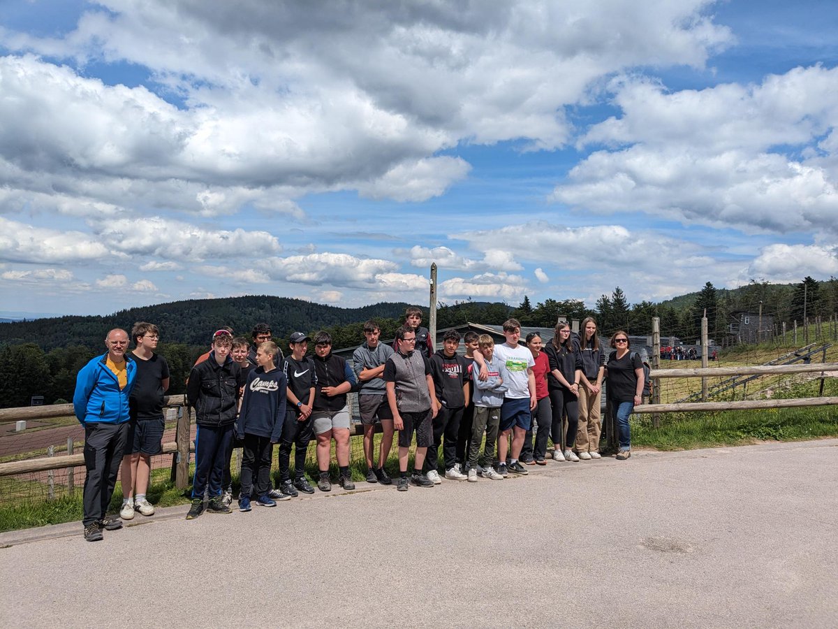 GerardmerLp's tweet photo. 3PM Sortie Mémorial Struthof faire l'histoire sur le terrain et se souvenir Merci à tous
@education_gouv @NBelloubet @regiongrandest
@Franck_LEROY_ @acnancymetz @RLaganier
@AnnePadier @ValDautresme @daac_nancy_metz
@ChantierRichard @GeoffroydeVitry @Prof_docNancy_M https://t.co/s5OYtje7vf