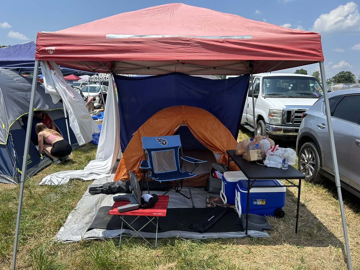 AlexDaugherty1's tweet photo. See everyone in 4 days.
#happyroo https://t.co/ENRC1xXwxk