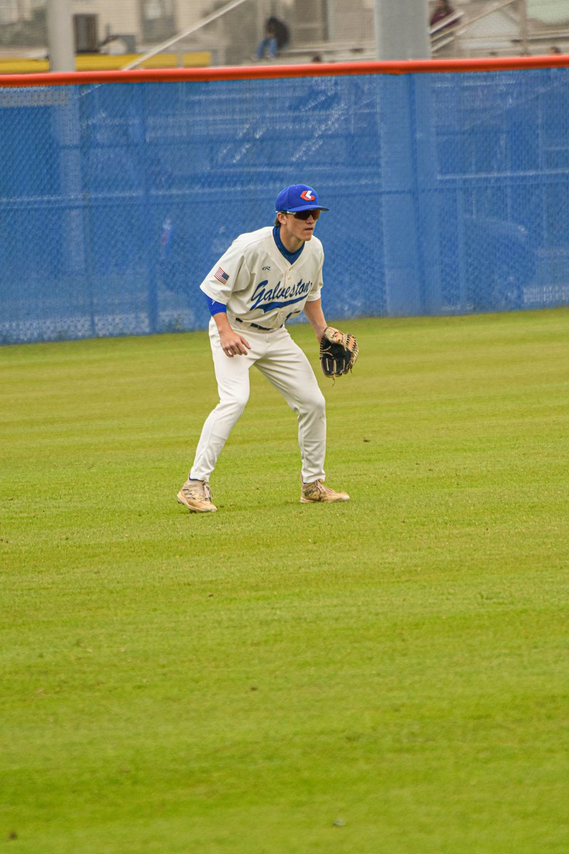 <a href="/WhitecapBseball/">Galveston College Baseball</a> Juco Freshman Stats:
.318 BA / .438 OBP / .818 OPS
61 H / 27 RBI / 47 R / 48 SB

Conference leader in stolen bases and 6th in the nation.  

Bats L, Throws R

Outfielder &amp; Middle Infielder 

Collegiate Summer Team: <a href="/bv_bombers/">BV Bombers Baseball</a>
