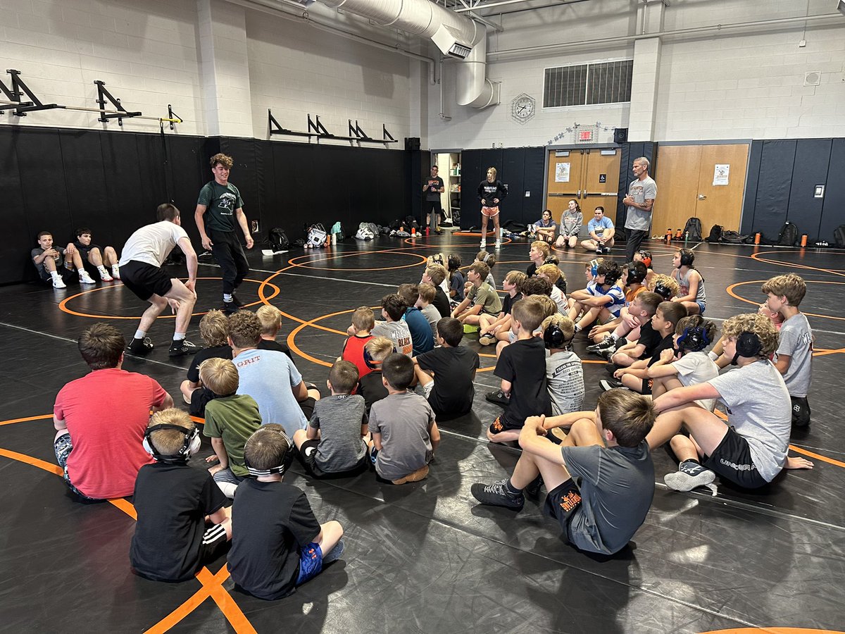 KKidWrestling's tweet photo. What a great job by all of these wrestlers at our Konkrete Skill and Drill Camp. They worked hard, and there was some great wrestling all week.

Team Derr took home the camp championship, winning gift certificates to Konkrete Creamery.

We look forward to next year! https://t.co/zvTsWrSrG9
