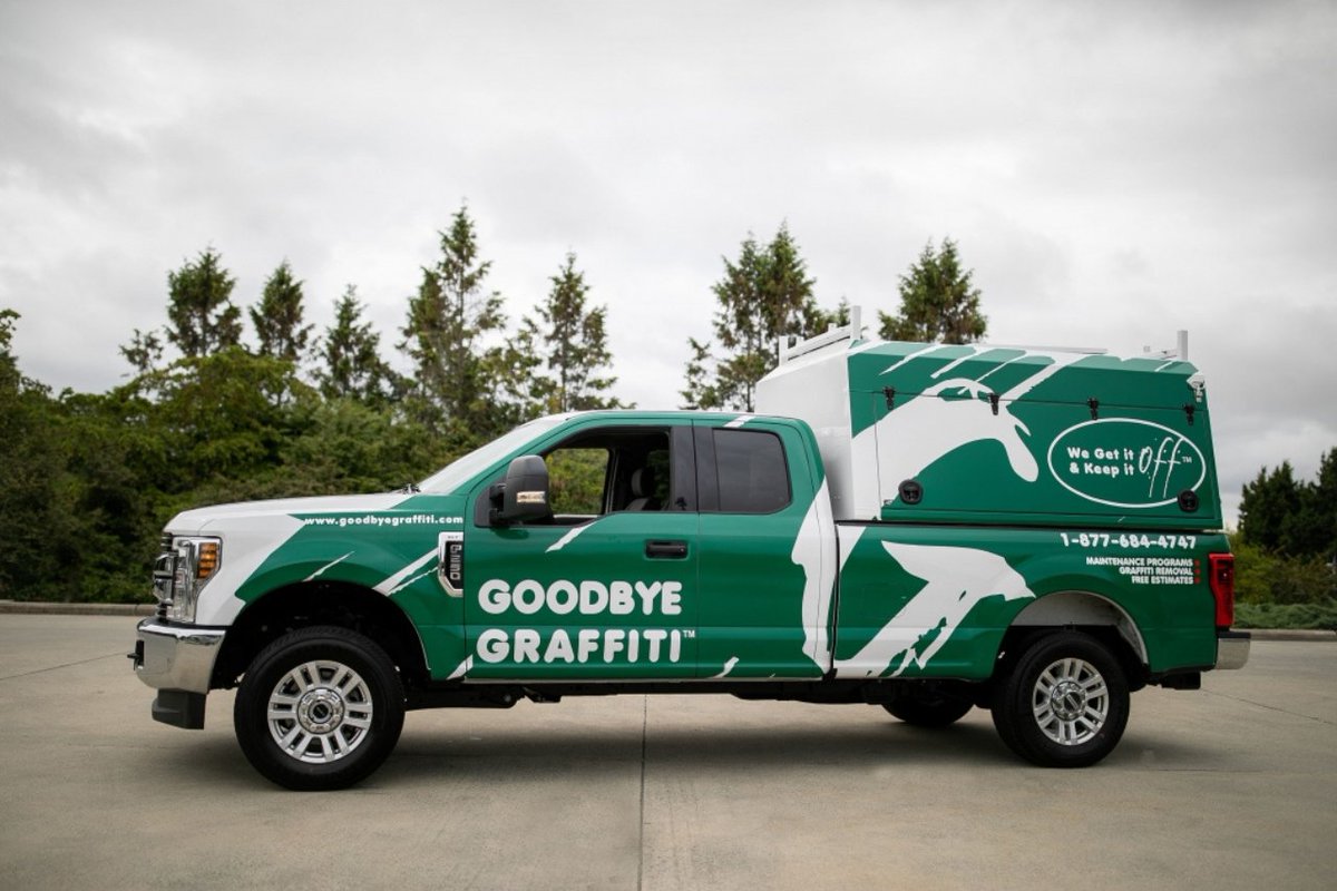 GoodbyeGraffiti's tweet photo. Goodbye Graffiti provides 24/7 emergency graffiti removal services. Our team can respond quickly to graffiti vandalism to minimize damage and restore your property to its original state. Contact us today to learn more about our services.

#goodbyegraffiti #graffitiremoval https://t.co/xoJ06wuEHF