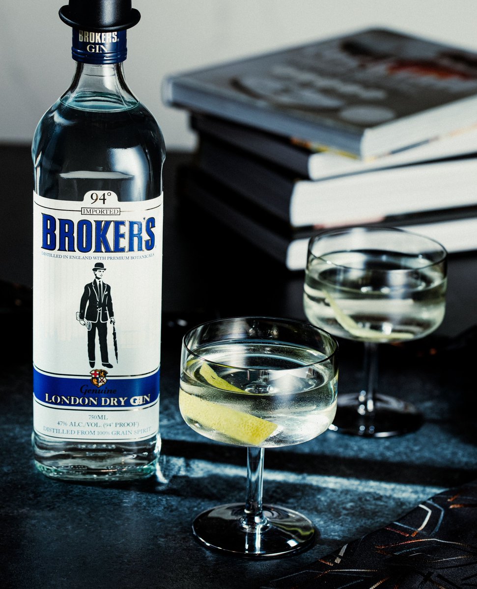 Mood.🕴️⁠
⁠
Gin Alaska⁠
2oz #BrokersGin⁠
3/4oz yellow Chartreuse⁠
3 dashes orange bitters⁠
⁠
Add the gin, Chartreuse, and orange bitters to a cocktail shaker or mixing glass. Shake/chill over ice and strain into a cold coupe glass.