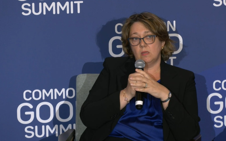 Agence Française de #Développement (AFD) 🇫🇷 🇪🇺 (@afd_france) on Twitter photo 💬#CommonGoodSummit | <a href="/HDjoufelkit/">Helene Djoufelkit</a>, Directrice des diagnostics éco & politiques publiques rappelle : "Nous soutenons la croissance verte des pays en développement via une approche de soutenabilité forte où les piliers sociaux, environnementaux & de prospérité sont indissociables" 💬#CommonGoodSummit | <a href="/HDjoufelkit/">Helene Djoufelkit</a>, Directrice des diagnostics éco & politiques publiques rappelle : "Nous soutenons la croissance verte des pays en développement via une approche de soutenabilité forte où les piliers sociaux, environnementaux & de prospérité sont indissociables"