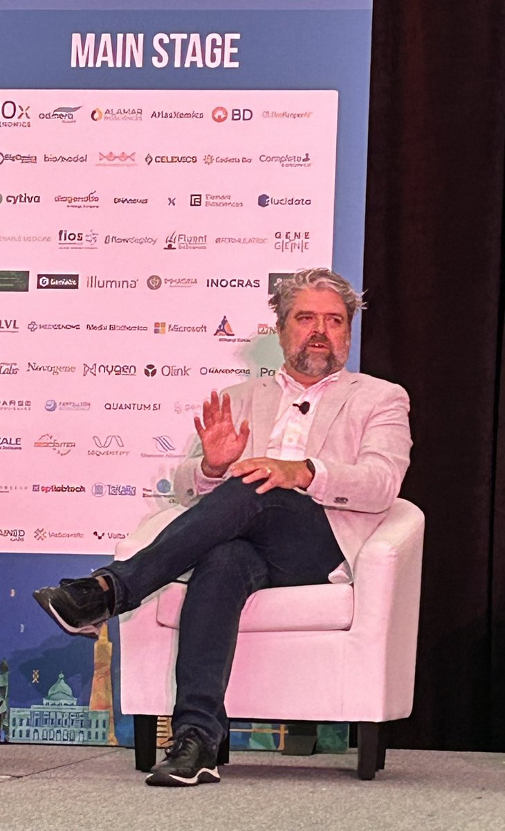 Dr. Catalina Lopez-Correa (She/Her 🏳️🌈🇨🇦🇨🇴) (@clopezcorrea) on Twitter photo Starting the day with @robannan panel at the #FOGBoston🧬🧬🧬
Great discussion about the implementation of large scale #genomic initiatives in Canada, the US and Qatar. Starting the day with @robannan panel at the #FOGBoston🧬🧬🧬
Great discussion about the implementation of large scale #genomic initiatives in Canada, the US and Qatar.