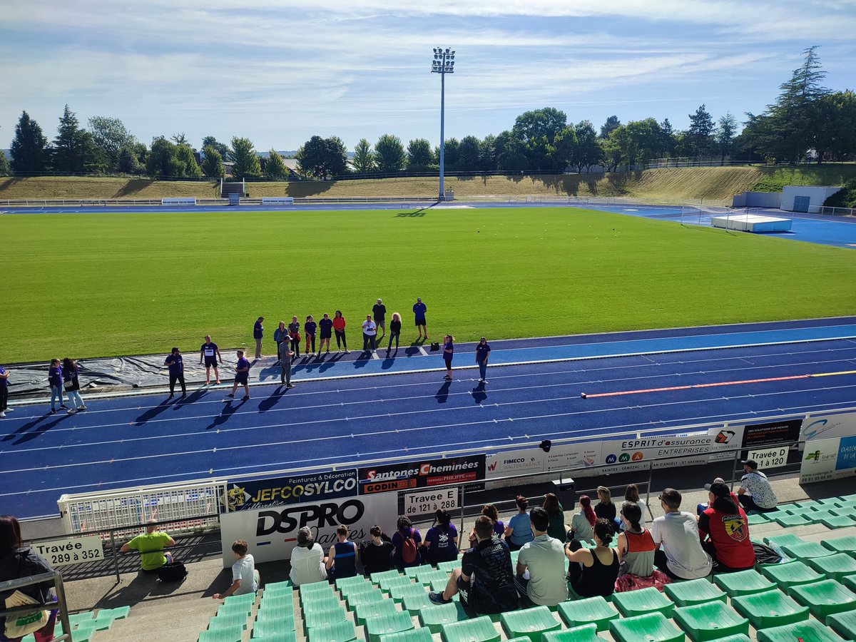 Recruter autrement, en se focalisant sur les savoir-être de 8⃣0⃣ candidats et 10 entreprises.  c’est le sens des opérations « Du Stade Vers l’Emploi » organisées par <a href="/FranceTravail/">France Travail</a> Bravo aux partenaires pour leur mobilisation.