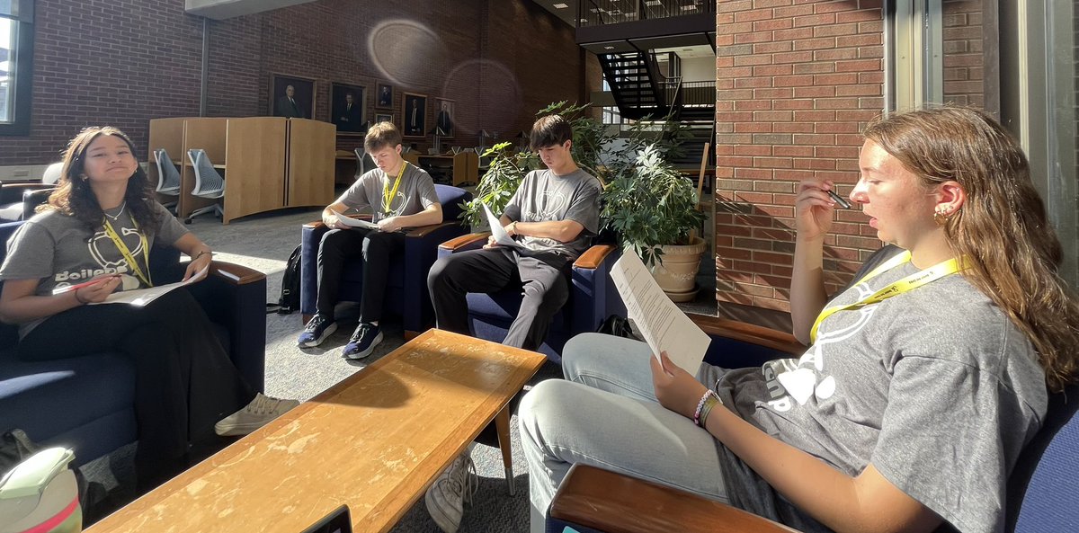 BoilerVetCamp's tweet image. #TeamDiesel is hard at work on a toxicology case!