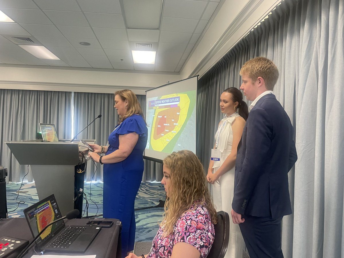 VAlonsoWeather's tweet photo. What a great way to start Day 2 of #AMS51BC @AMSBroadcastcon with the subject of “Storming The Digital World” with my CDM Board Chair Elect @JoeMartWx as we talked about the new #AMSCDM Seal and hear talks from @GrossWeather &amp; students from OU @ChloeJArroyoW! https://t.co/cdrfuSTSYe