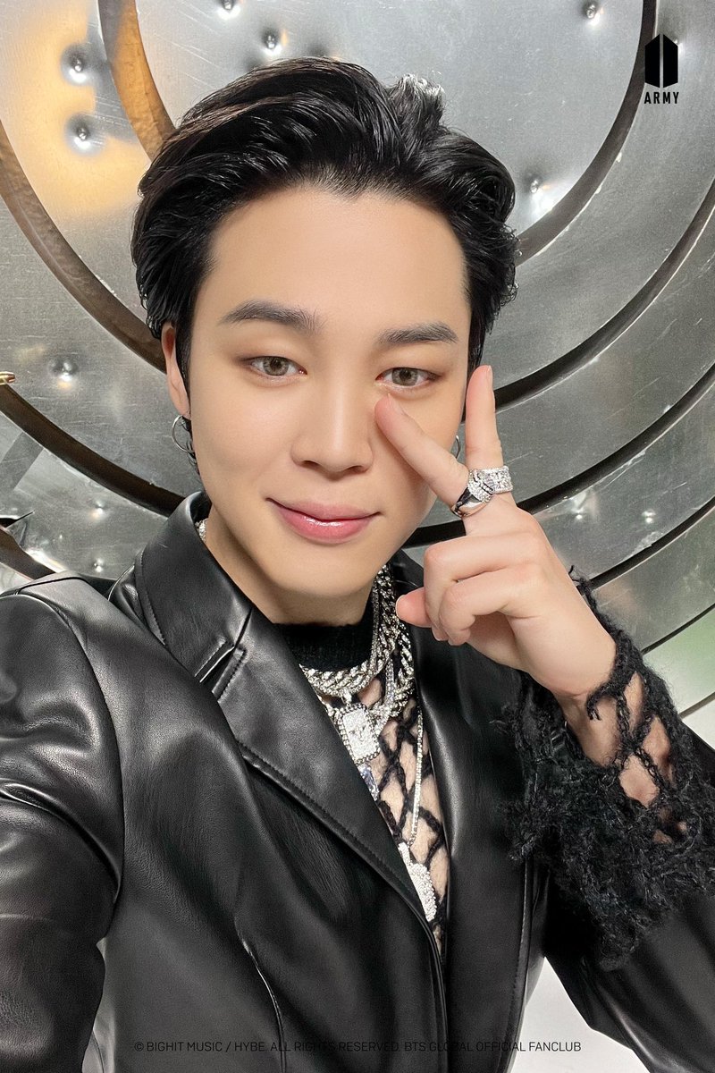 JiminGlobal's tweet photo. BTS FESTA 2024 | #JIMIN 🤳🏼 https://t.co/jEphoOhBBy