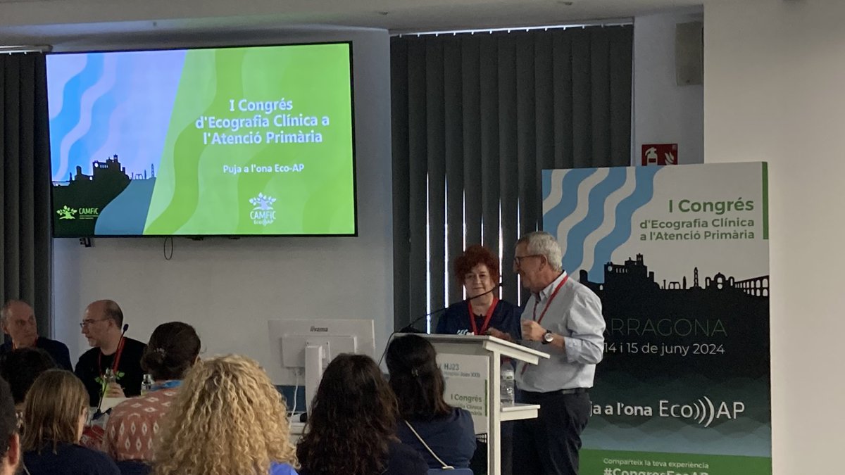 CAMFiC's tweet photo. Ara sí que sí, comença el #CongresEcoAP. La Dra. Yolanda Ortega i el Dr. Francisco Martín donen la benvinguda als neòfits ecogràfics.
#onaecoap #Tarragona #ecoap @ecoapcat https://t.co/2ARfld1h5w
