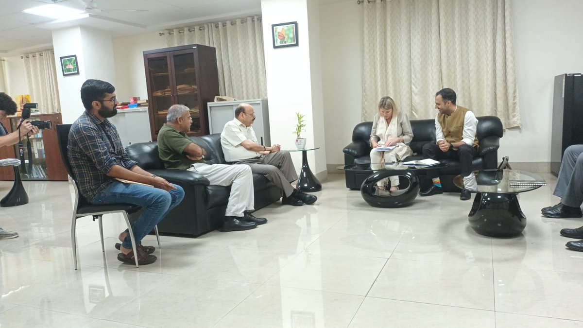 BSPCBOfficial's tweet photo. Today, @istschan , Country Head of the United Nations Development Programme (@UNDP_India) pays a visit to the @BSPCBOfficial (Parivesh Bhawan) #Patna, #Bihar. It was a day of insightful dialogues and shared visions for a sustainability and greener future. (1/2) @UNDP @shukla_dk https://t.co/hRGjmvtQsx